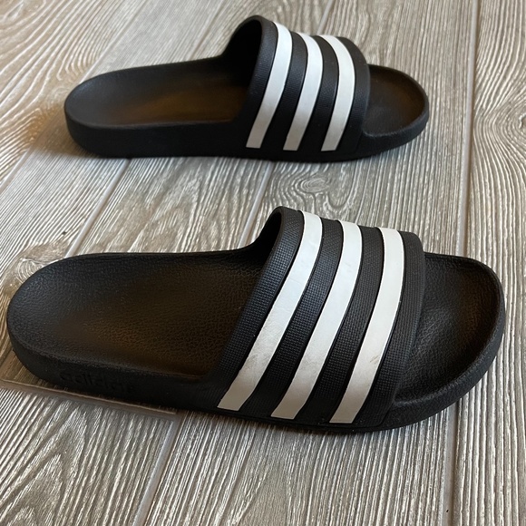 ADIDAS Women’s Black Striped  Rubber Slides - Picture 3 of 7